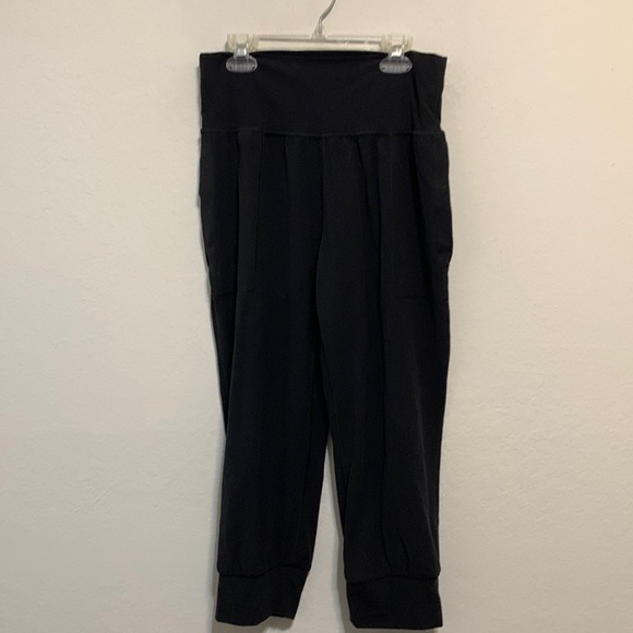 Athleta Pants & Jumpsuits Athleta Salutation Crop Jogger Leggings